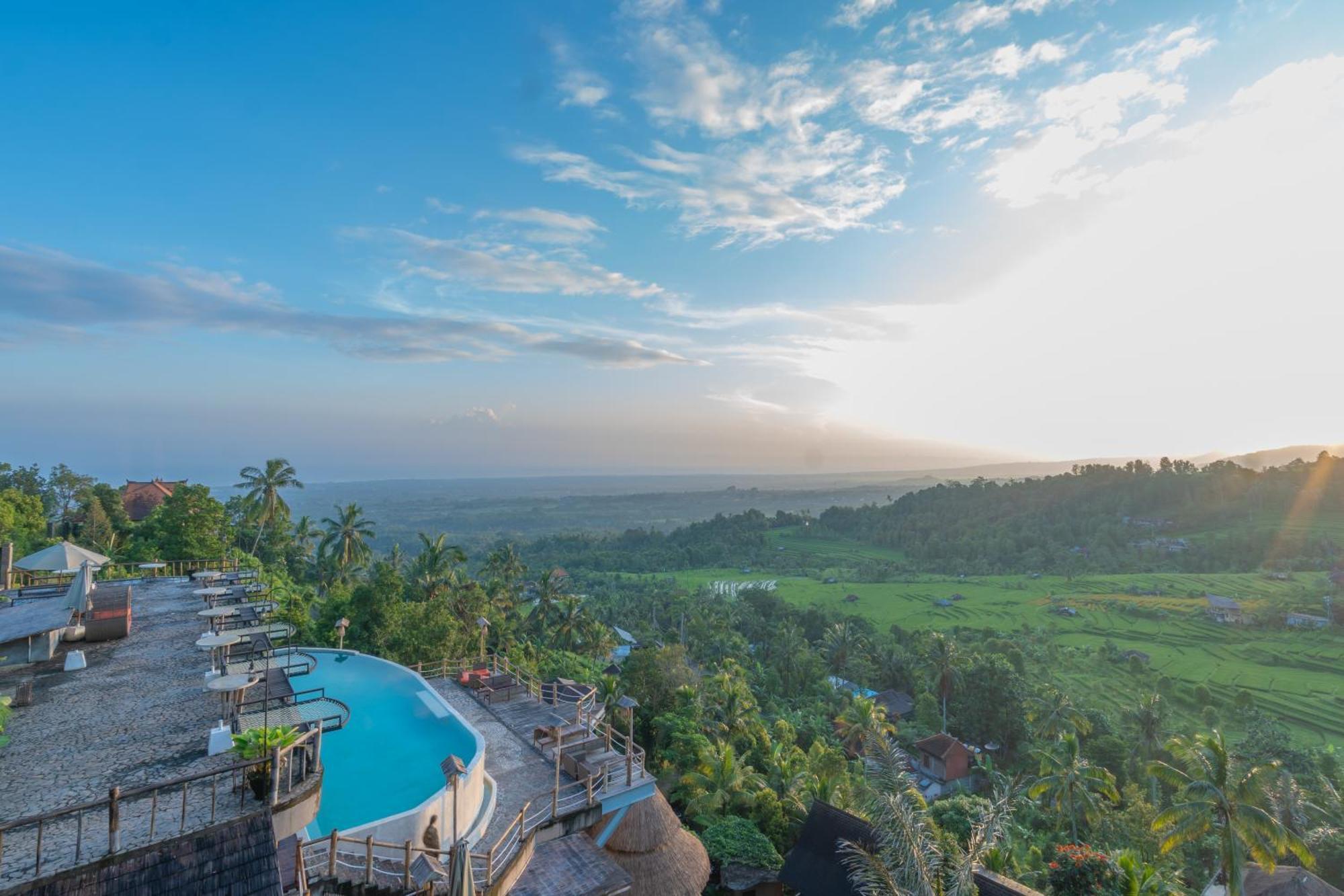 Maha Hills Resort By Mahaprana Experience 러비나 외부 사진
