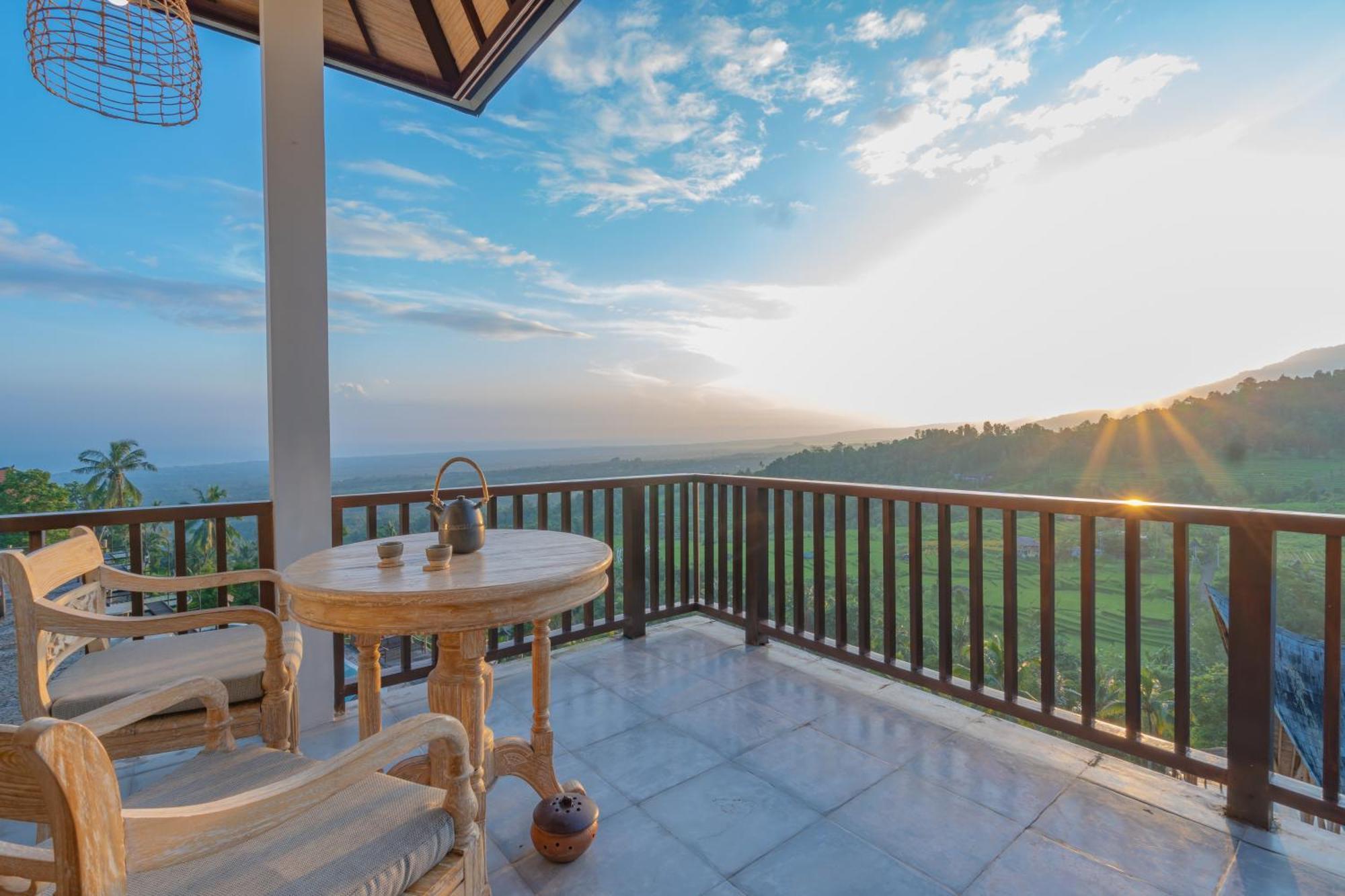 Maha Hills Resort By Mahaprana Experience 러비나 외부 사진